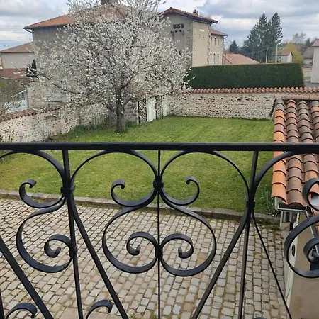 Bienvenue Au Detour De L'arzon, Craponne, 3 Ch, Jardin, Parking Nyaraló *