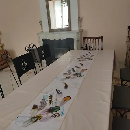 Bienvenue Au Detour De L'arzon, Craponne, 3 Ch, Jardin, Parking